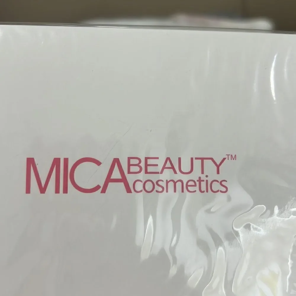 Mica Beauty Cosmetics 10 piece makeup brush set NWT and in sealed box